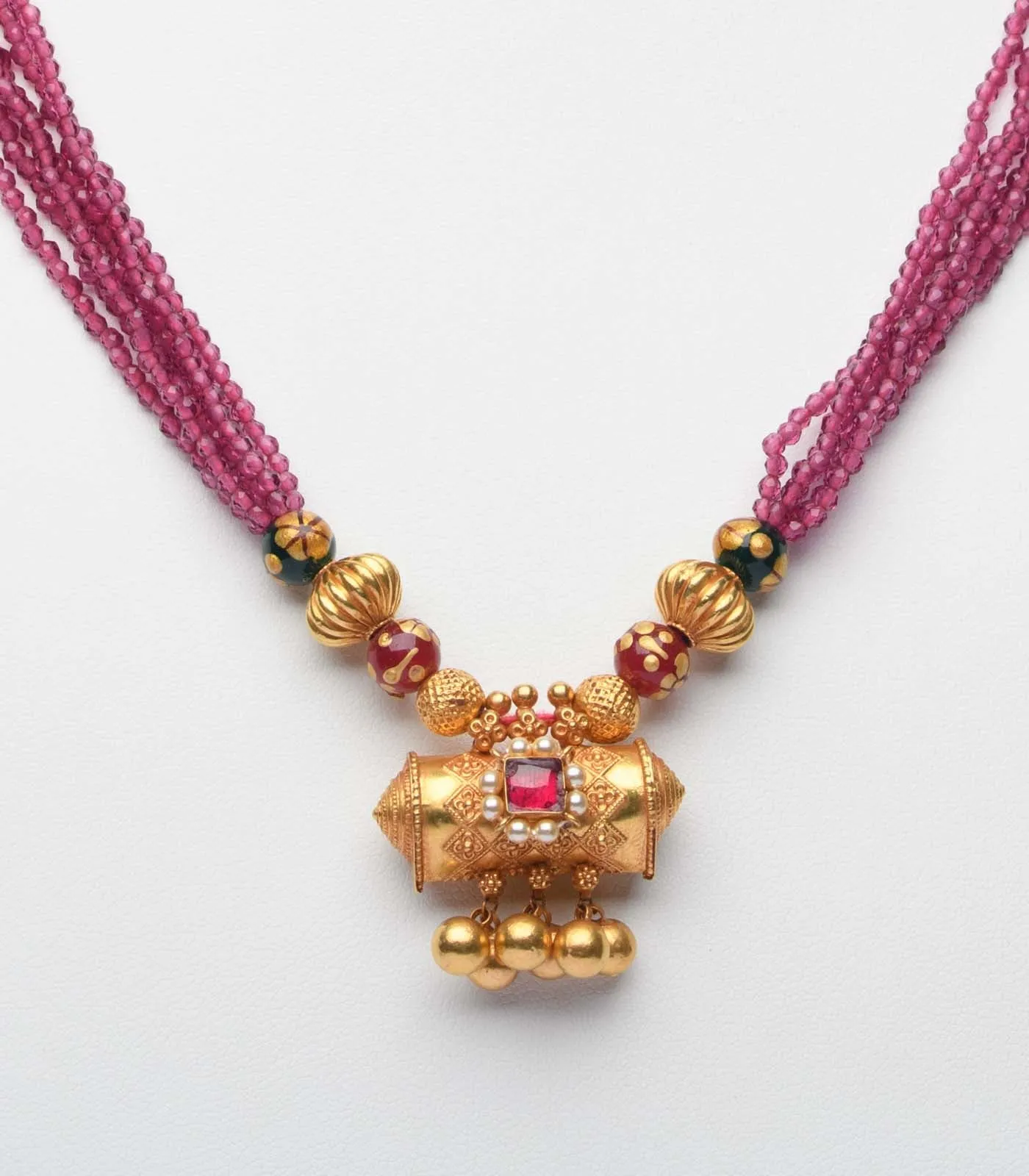 Maroon Beads Bulky Pendant Necklace