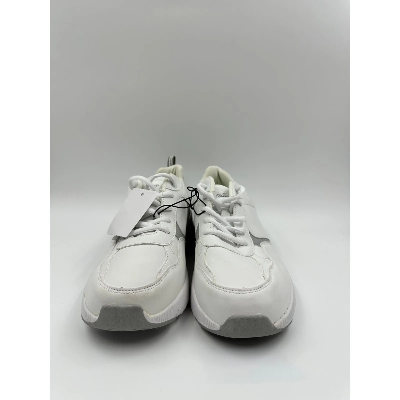 Men's size 9, Casual White Low Top Sneakers w/ White Sole and Thick Heel