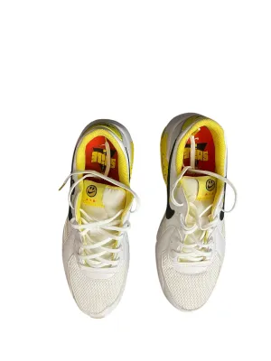 Shoes Athletic By Nike Apparel In White & Yellow, Size: 10