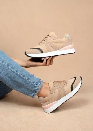 Street Runner Sneakers